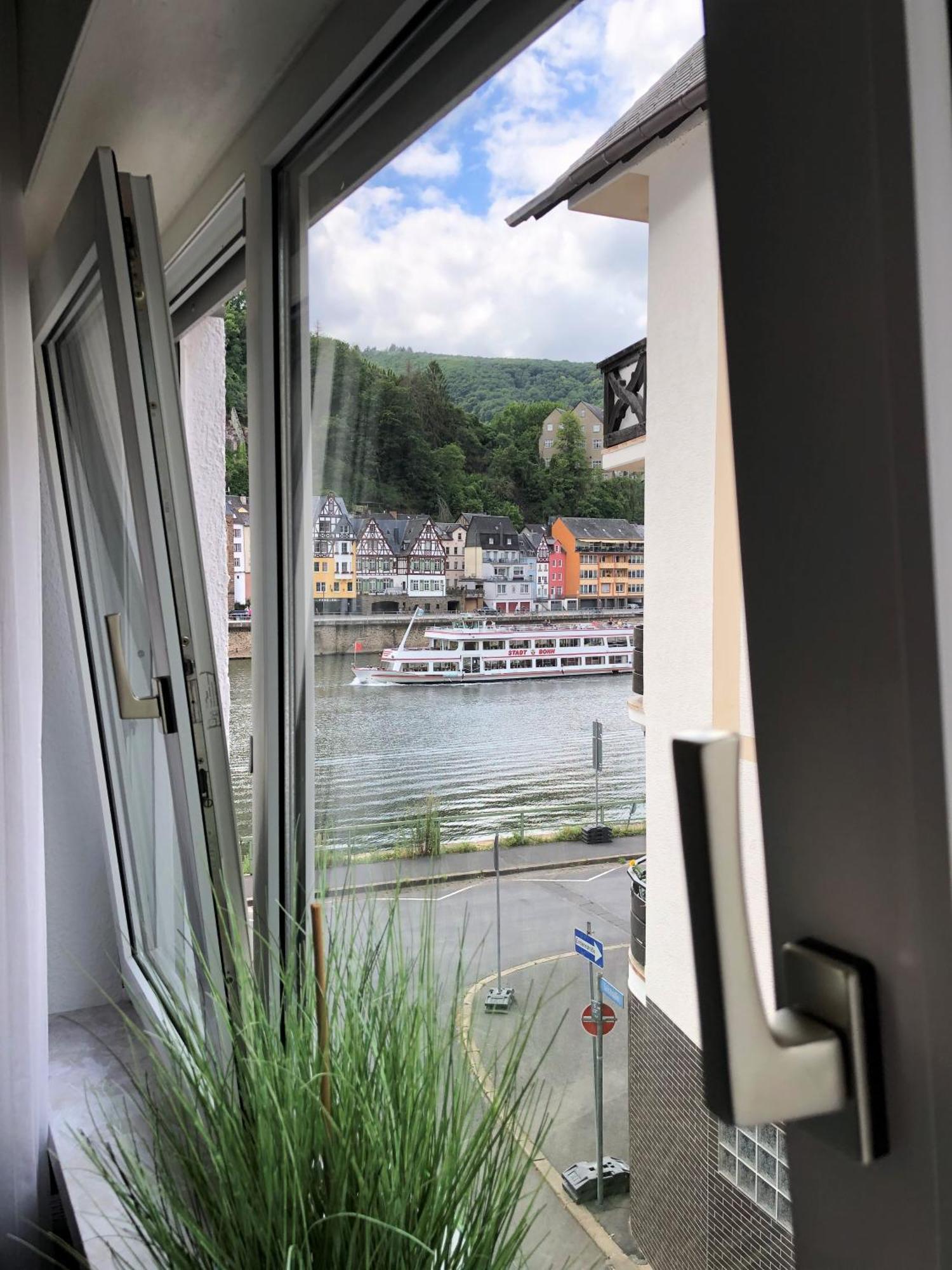 Ferienwohnungen Haus Zur Linde Cochem Cameră foto